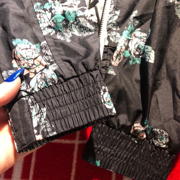 Floral Windbreaker - Picture 2 of 4